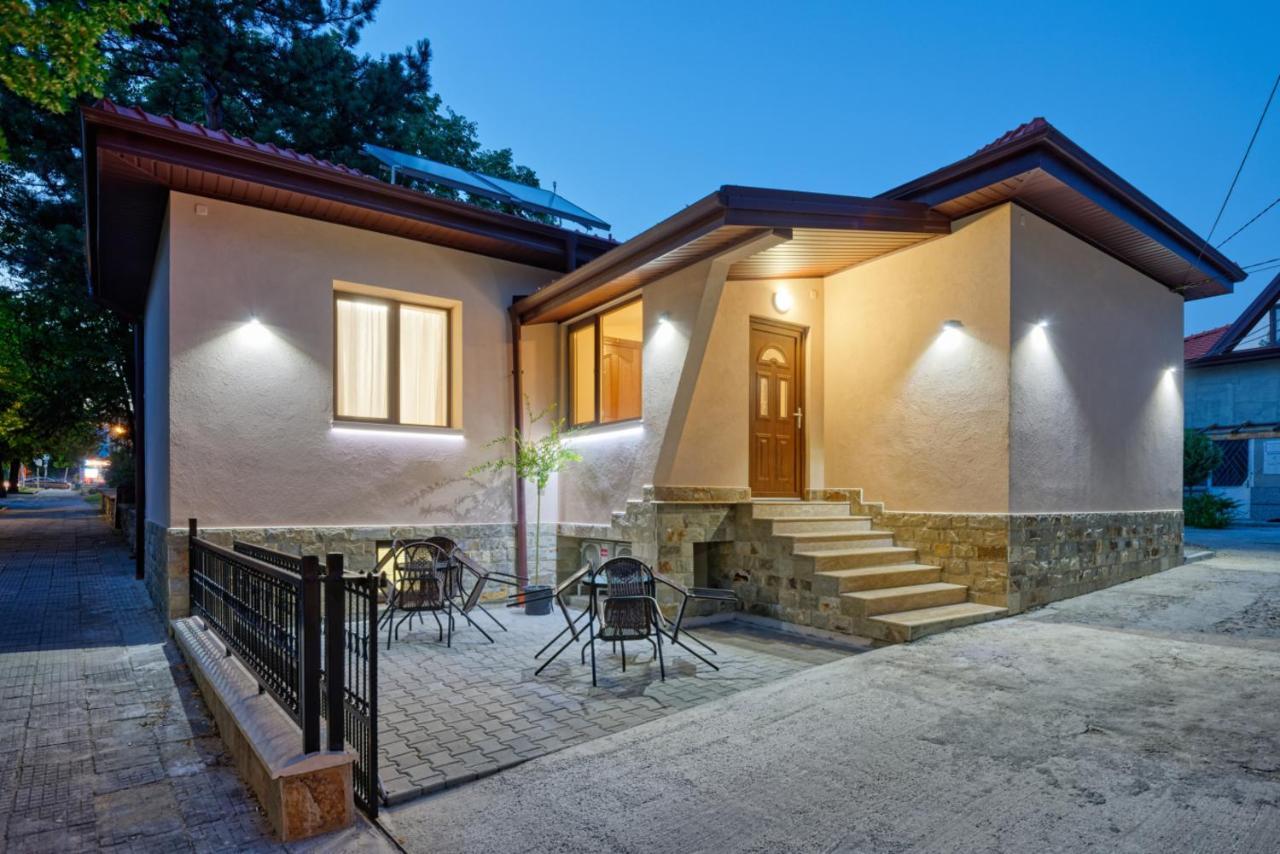 Къща За Гости Relax Chissarja Exterior foto